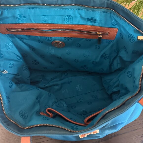 Tory Burch Penn Tote Bag in Teal & Tan - Picture 5 of 16